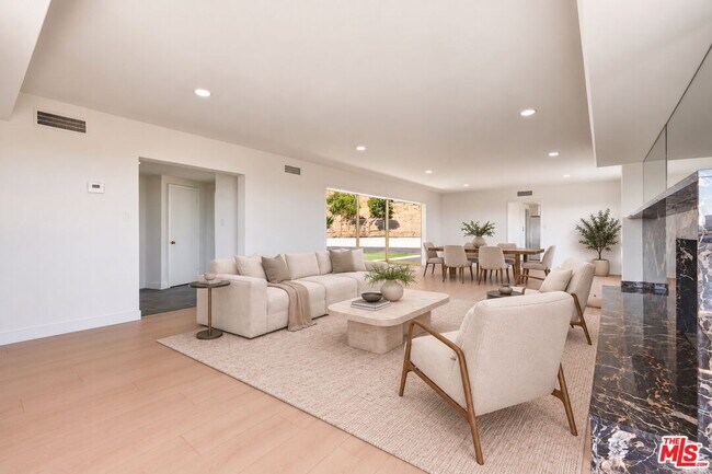 Building Photo - 1682 Larco Way