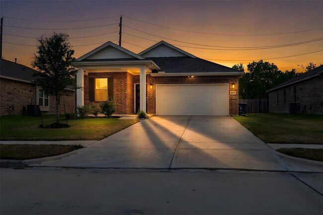 Building Photo - 4419 Bay Vista Dr