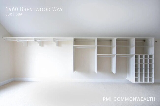 Building Photo - 1460 Brentwood Way