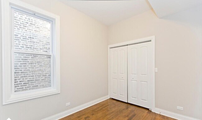 Building Photo - 827 N Francisco Ave