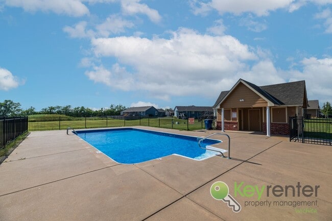 Building Photo - 2311-2313 E Coolwater St Duplex