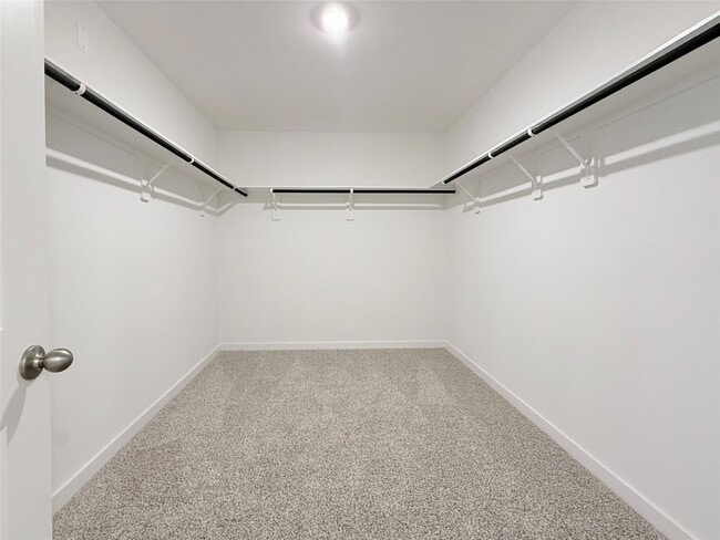 Building Photo - 28214 Meadowlark Sky Dr