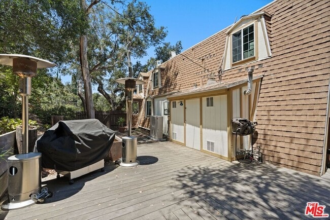 Building Photo - 22013 Alta Dr