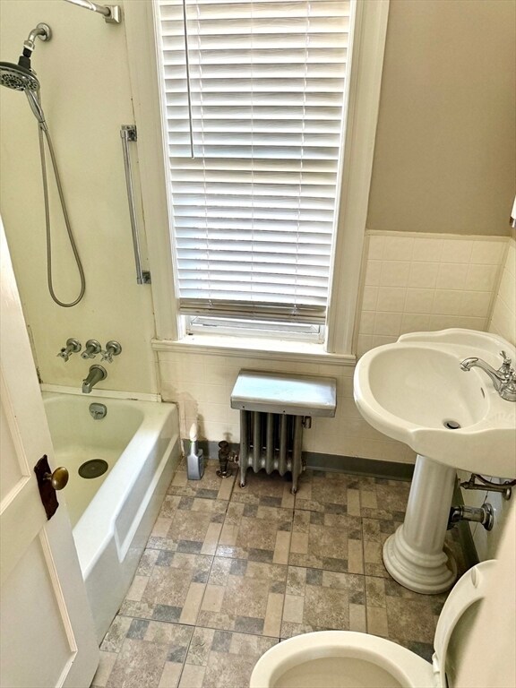 Building Photo - 31 Revere Rd