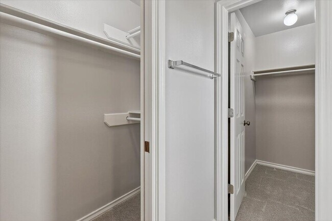 Building Photo - 6901 Windy Cove Cir