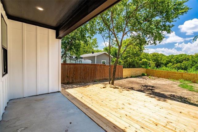 Building Photo - 1017 Cedarcrest Dr