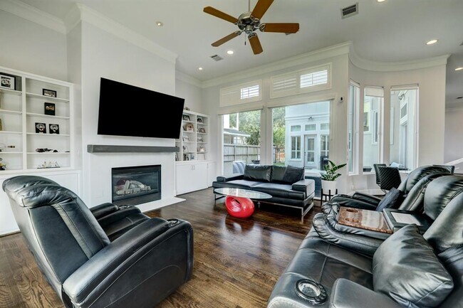 Building Photo - 4626 Braeburn Dr