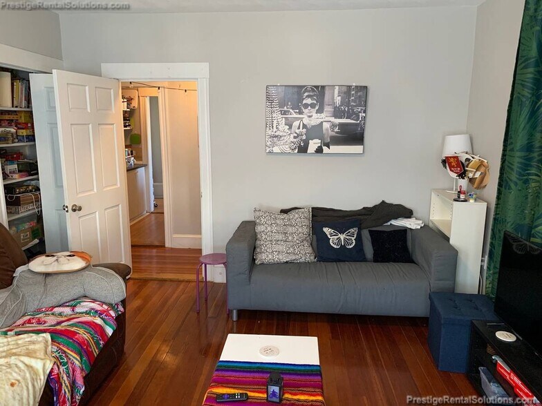 Building Photo - 90 Nichols Ave