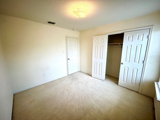 Building Photo - Bright & Beautiful Two-Story Home With NEW CARPET and Fenced Backyard!