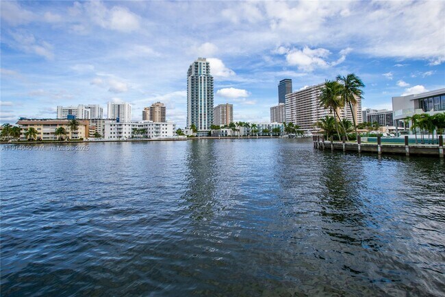 Building Photo - 137 Golden Isles Dr