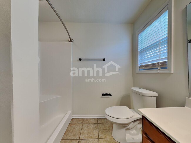 Building Photo - 3342 Hunt Crest Rd