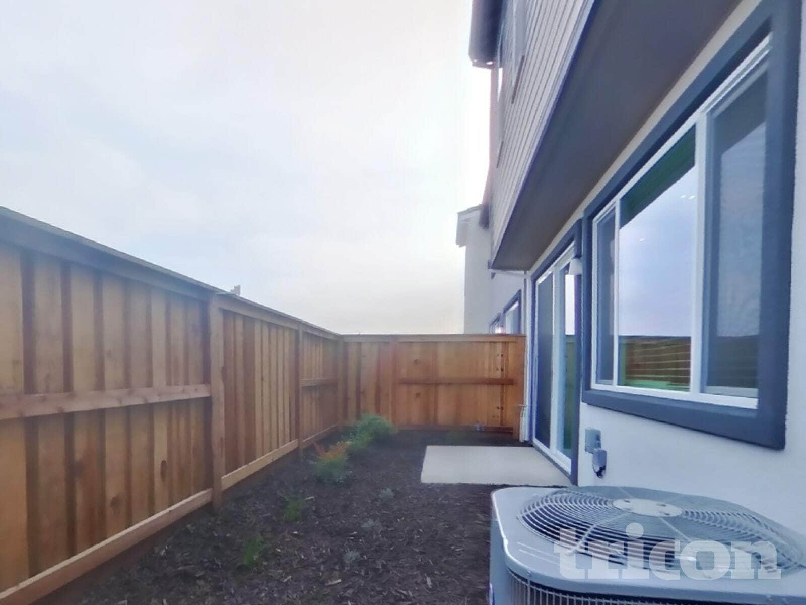 Building Photo - 8213 Perla Wy