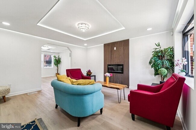 Building Photo - BEAUTIFUL 3 Bedroom 2 Bathroom Home