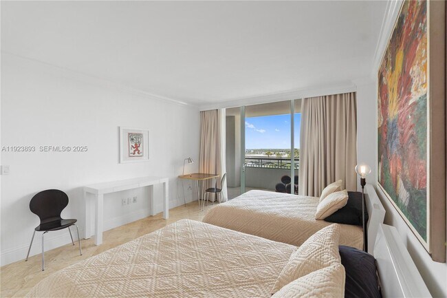 Building Photo - 3400 SW 27th Ave