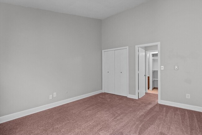 Building Photo - 18 Mason Ct