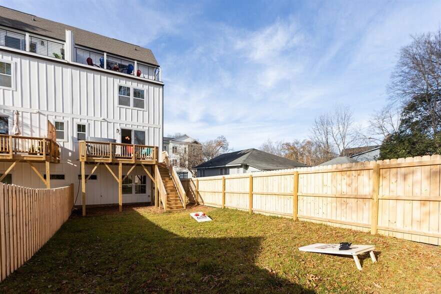 Building Photo - 1122 N Alexander St