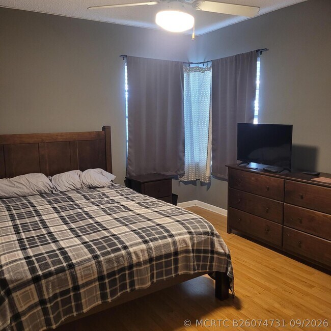 Building Photo - 5406 Firenze Dr