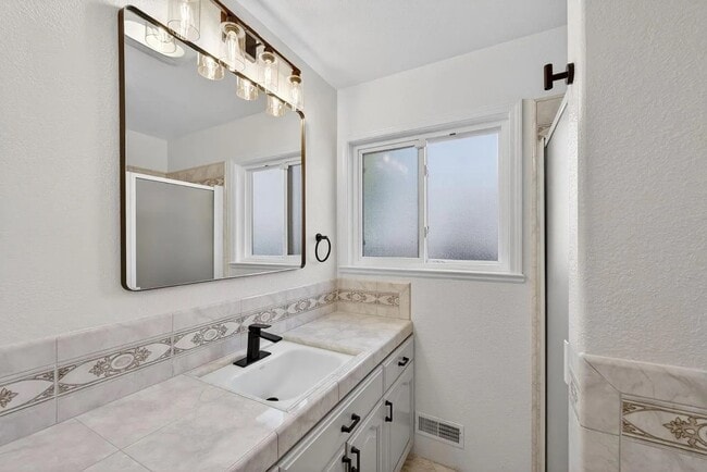 Building Photo - San Jose