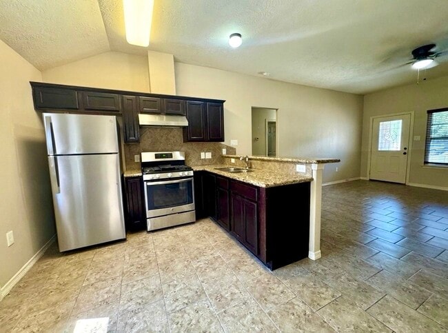 Building Photo - 114 Shayan Ct