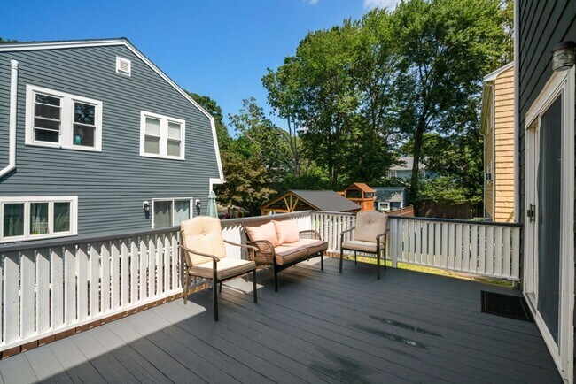 Building Photo - 42 Rockland Ave
