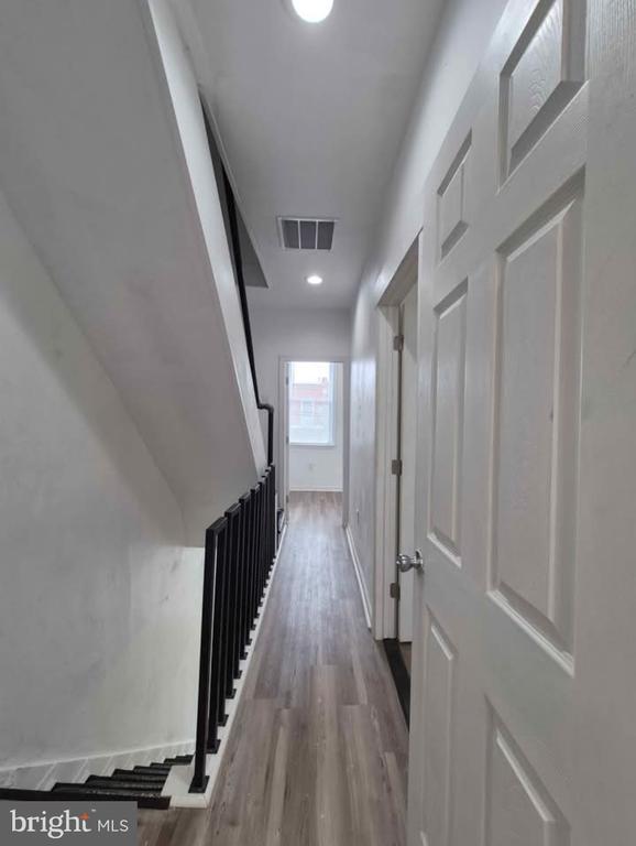 Building Photo - 1854 N Judson St