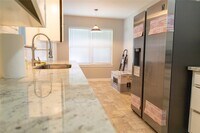 Building Photo - 8527 Greenbush St