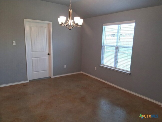 Building Photo - 3010 Privet Dr