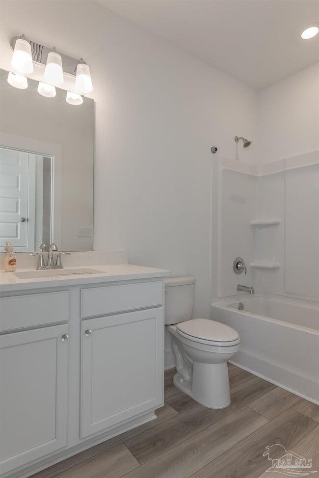 Building Photo - 874 Windhill Dr