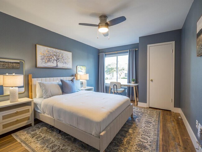 Building Photo - 12802 Carrera Dr