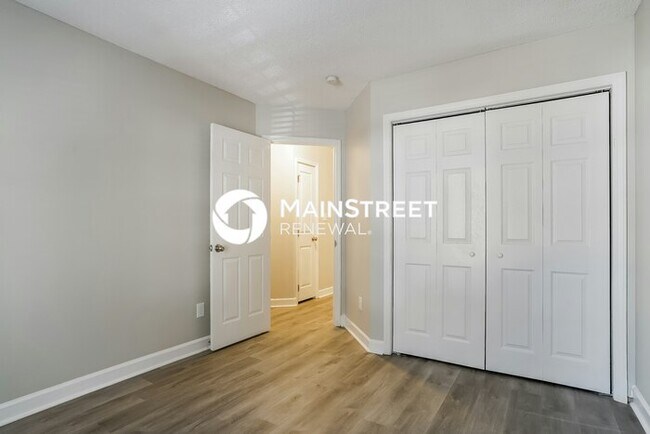 Building Photo - 3 Bedroom Pet-Friendly Home in RALEIGH, NC with Main Street Renewal