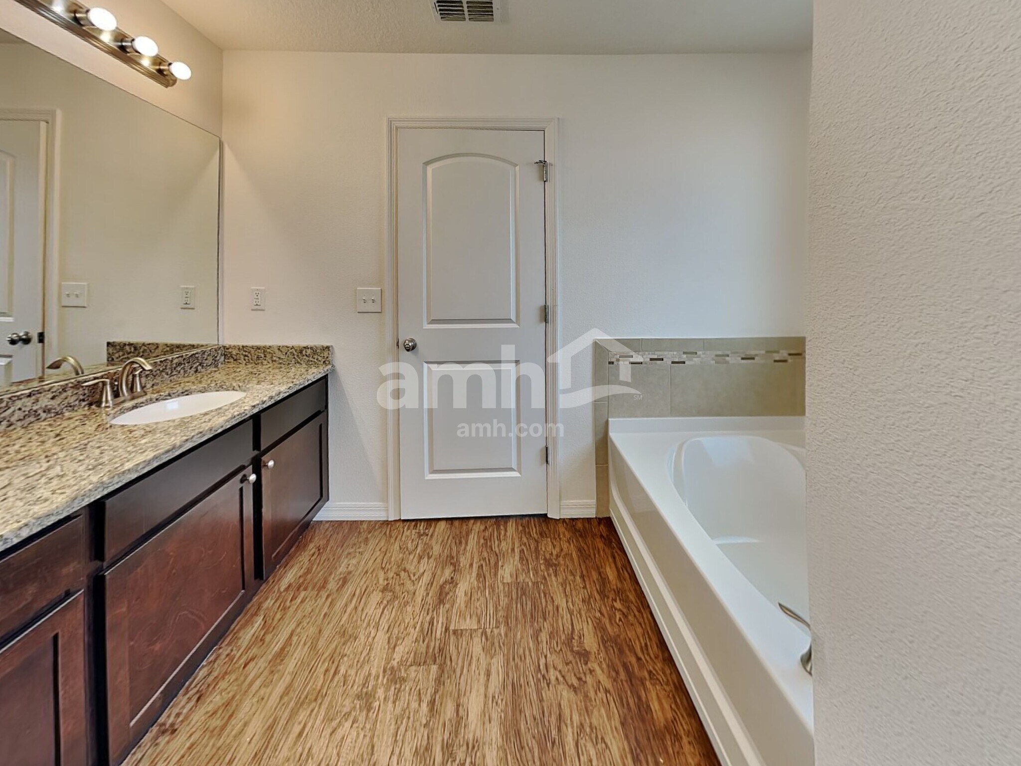 Building Photo - 11861 Thicket Wood Dr