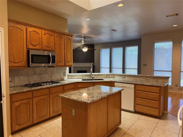 Building Photo - 8617 Shadow Trace Dr