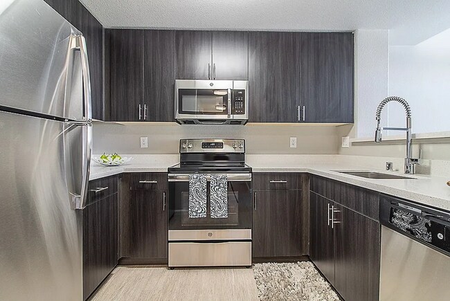 Building Photo - 5100 Vista Grande Dr