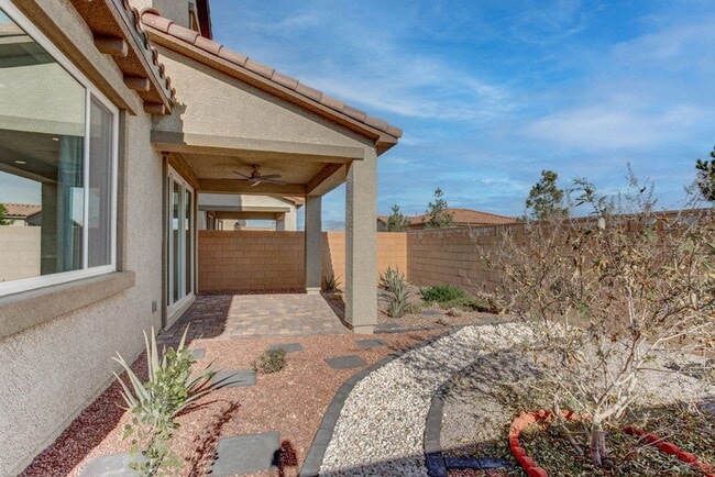 Building Photo - Stylish 3-Bed Home with Loft & EV Charger in Skye Canyon
