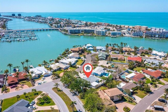 Building Photo - 10001 S Yacht Club Dr