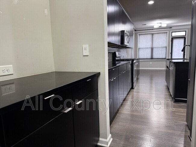 Building Photo - 920 Grove Valley Dr