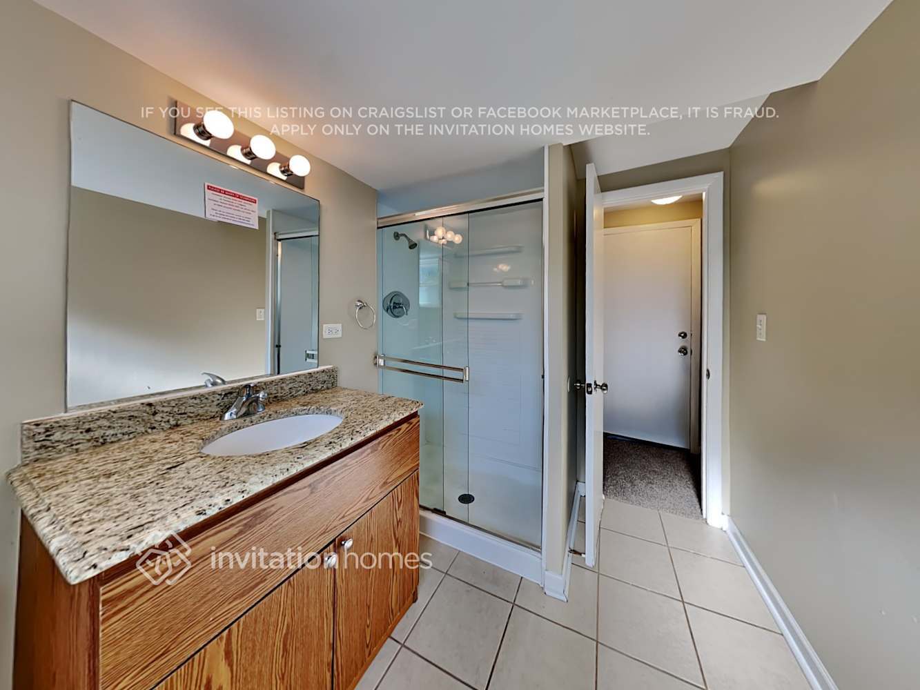Building Photo - 2833 Briarwood Dr E