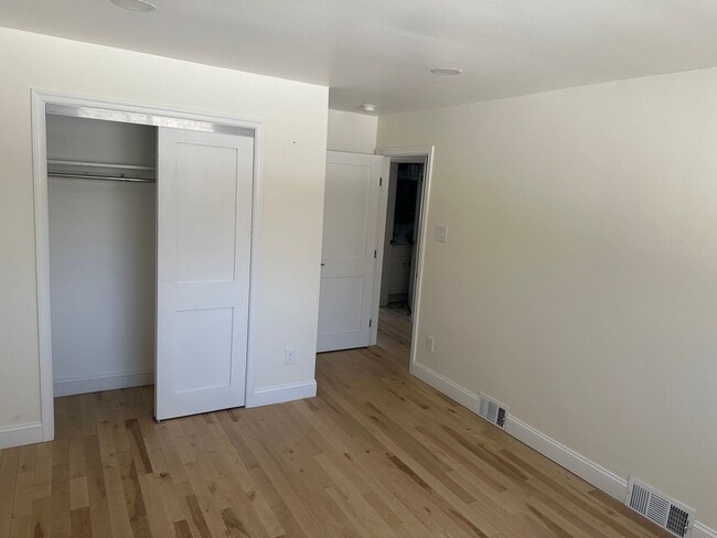 Building Photo - 4407 Rosemont Ave