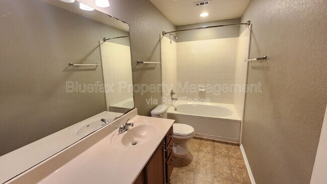 Building Photo - 10138 Emerald Sun