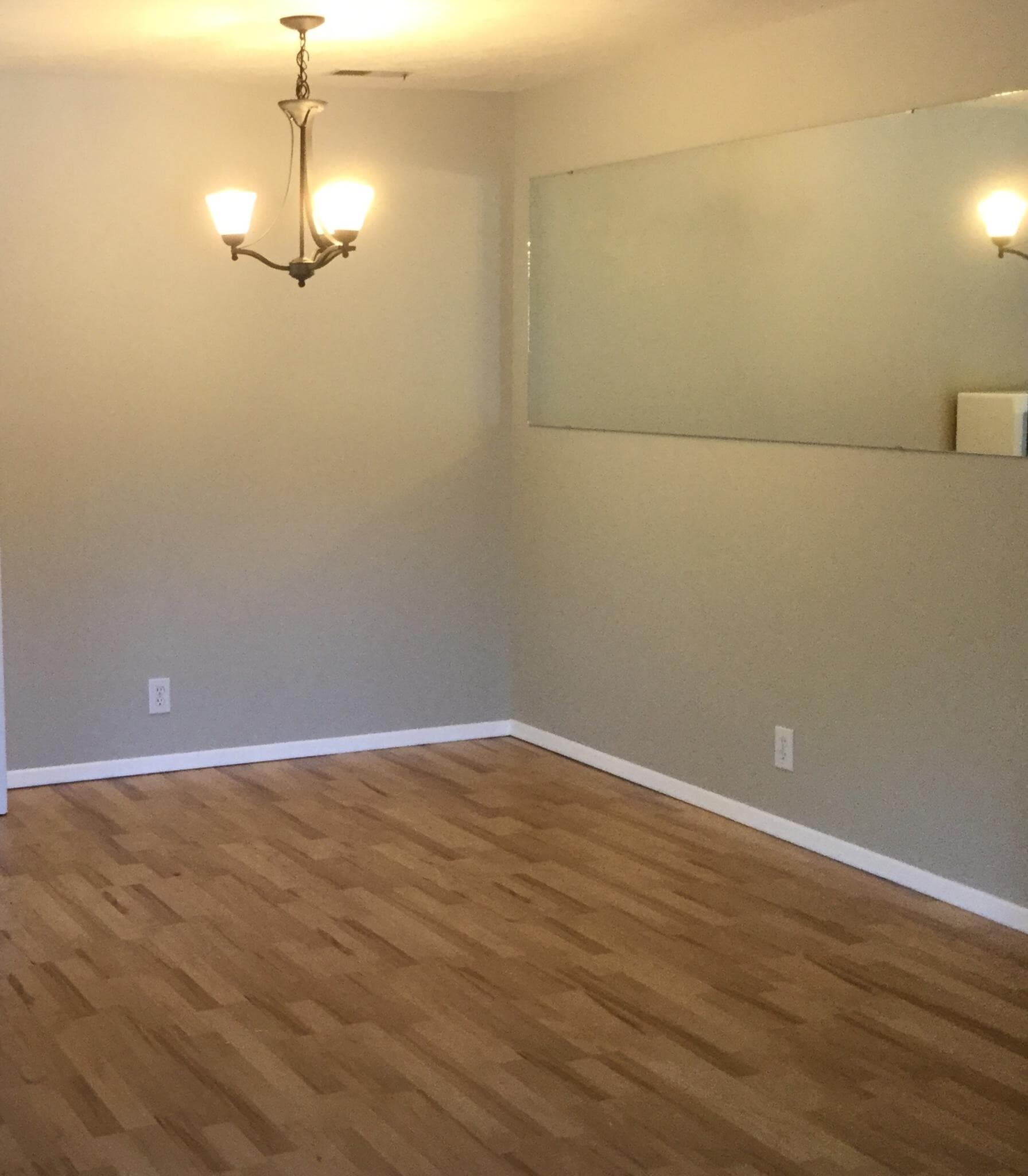 Building Photo - 3134 S Gekeler Ln
