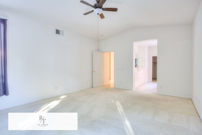 Building Photo - 3879 Bella Villagio Ave