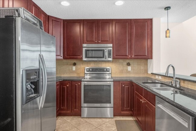 Building Photo - “Live Steps from Lake Eola in Thornton Par...