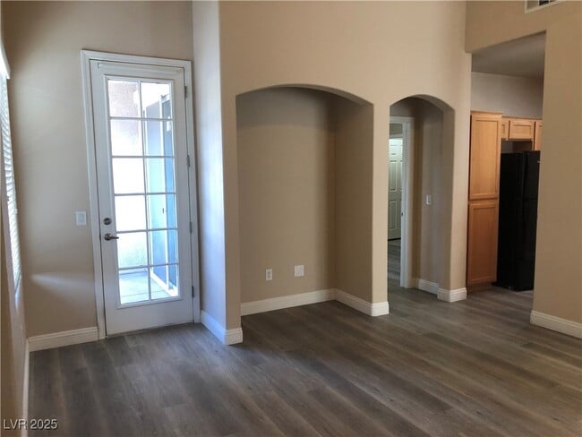 Building Photo - 8777 W Maule Ave