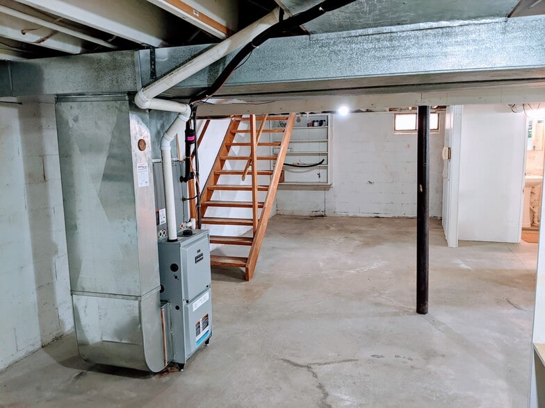 Building Photo - 807 Arlington Ave