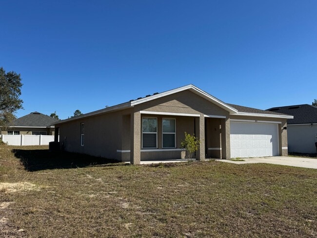 Building Photo - BEAUTIFUL, 4 bedroom, 2 bathroom Home in Poinciana!! Cable & Internet Included with Rent!!