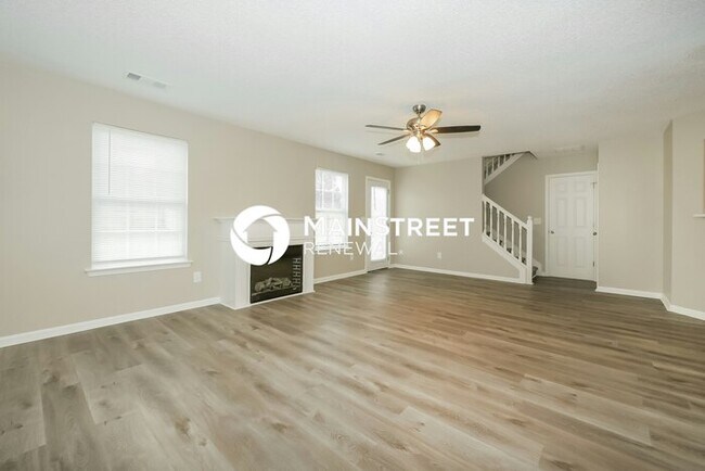 Building Photo - 4 Bedroom Pet-Friendly Home in HAMPTON, GA with Main Street Renewal