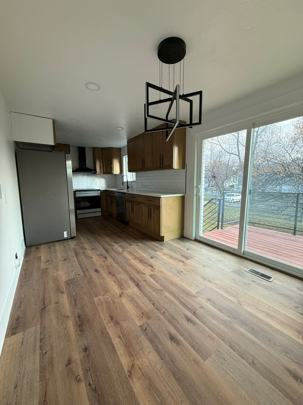 Building Photo - 1546 E 700 S