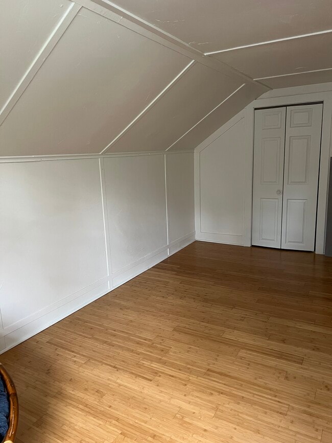 Building Photo - 401 Hemlock St