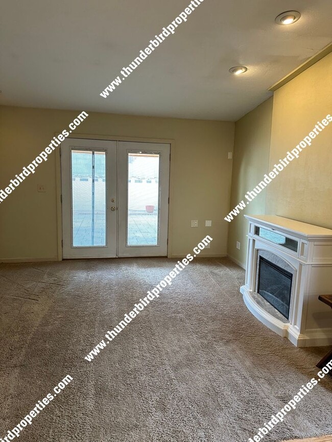 Building Photo - Gorgeous NE Heights Home