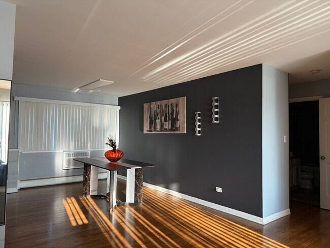 Building Photo - 1710 Dempster St